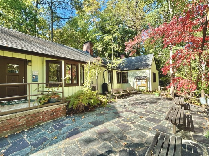 Long Branch Nature Center